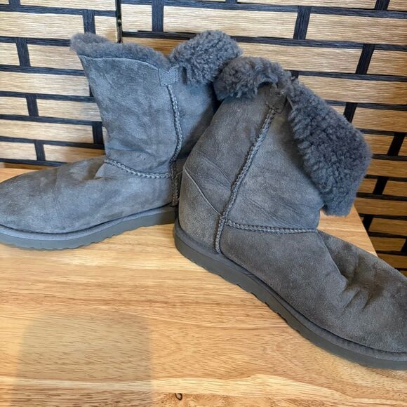 Ugg Bailey Button Gray Boots - Picture 5 of 7